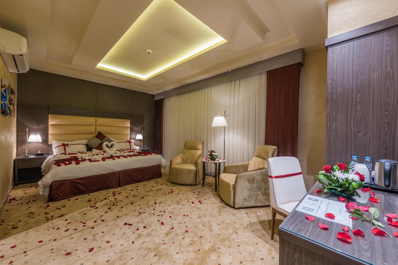 N Platinum Hotel Медина Экстерьер фото