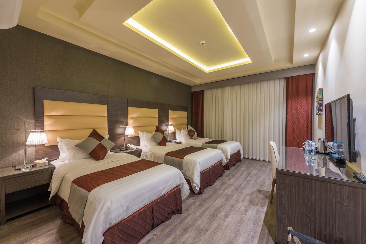 N Platinum Hotel Медина Экстерьер фото