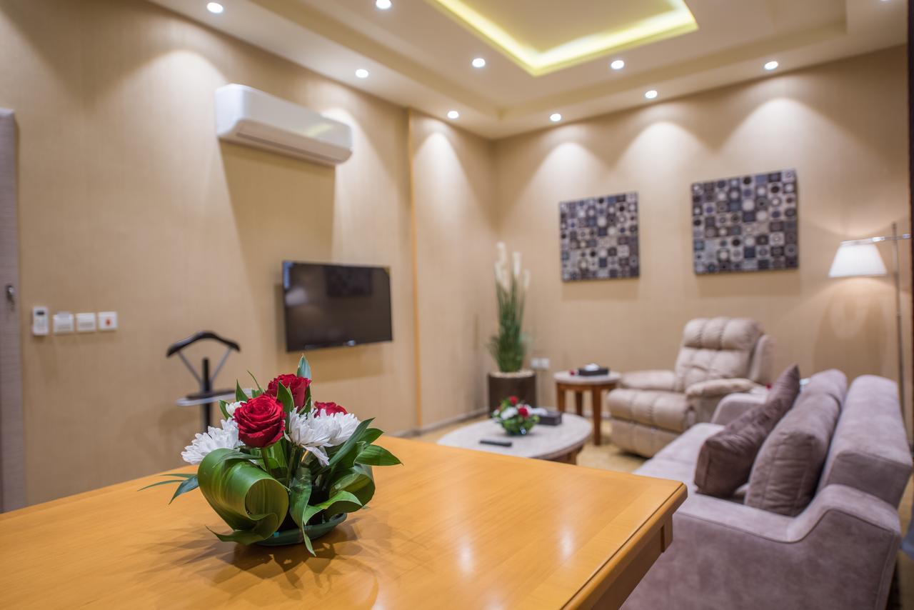 N Platinum Hotel Медина Экстерьер фото