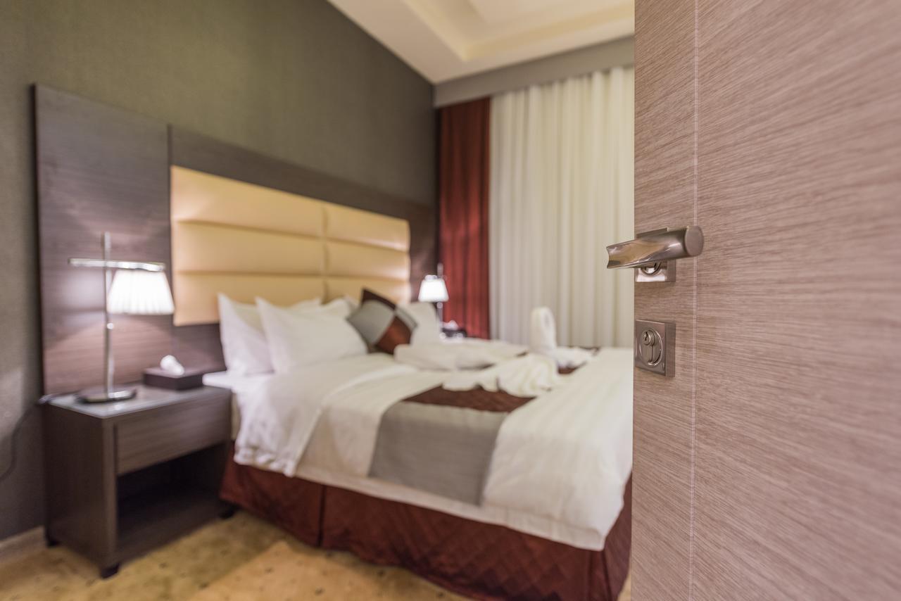 N Platinum Hotel Медина Экстерьер фото