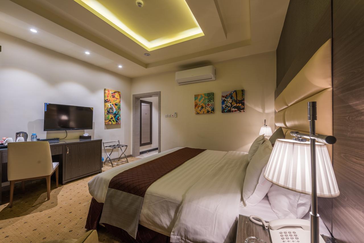 N Platinum Hotel Медина Экстерьер фото